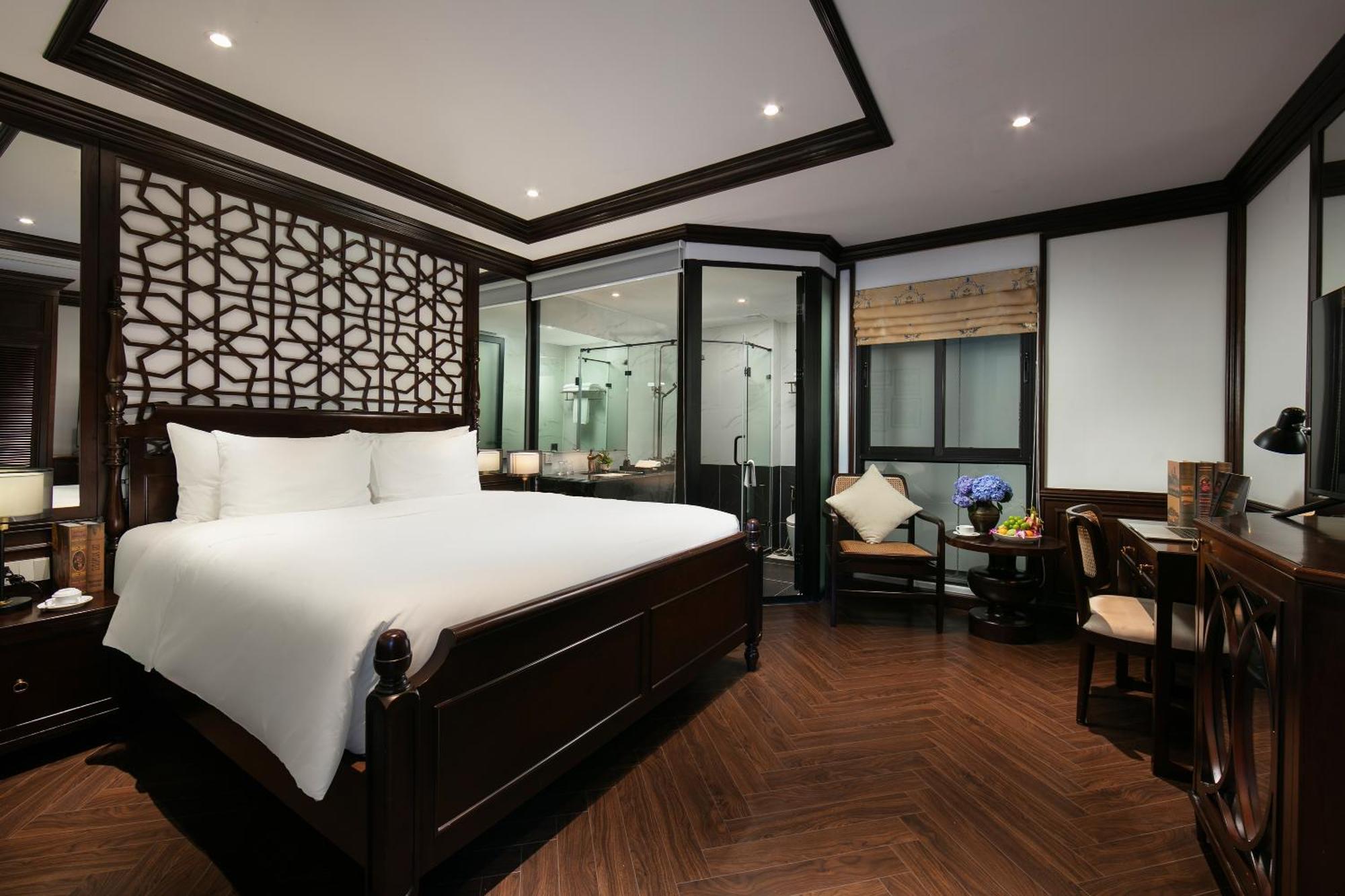 May De Ville Crown Hotel Hanoi Kültér fotó Deluxe Suite