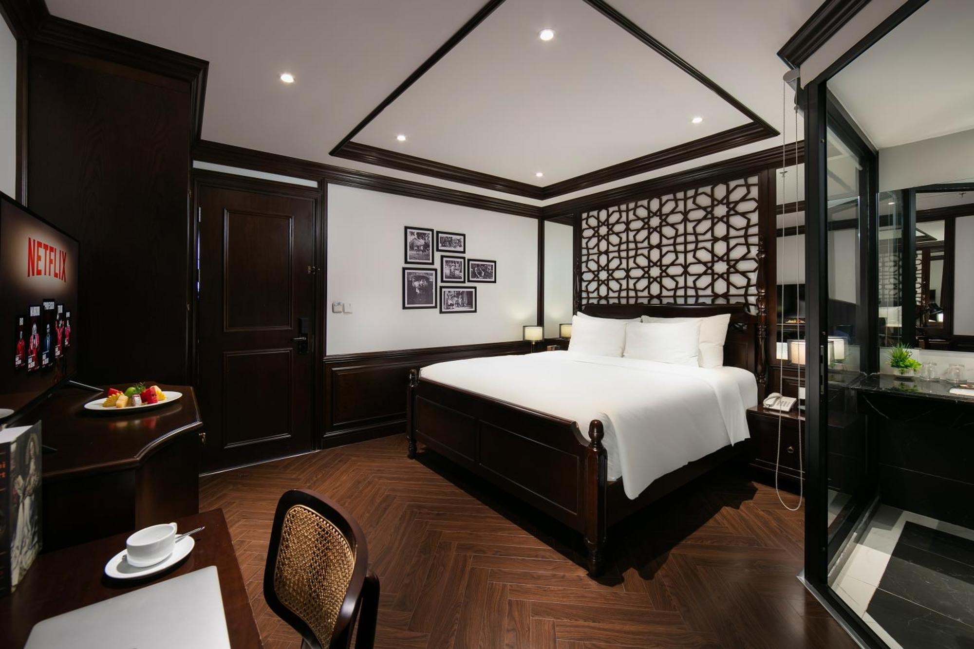 May De Ville Crown Hotel Hanoi Kültér fotó Deluxe Suite