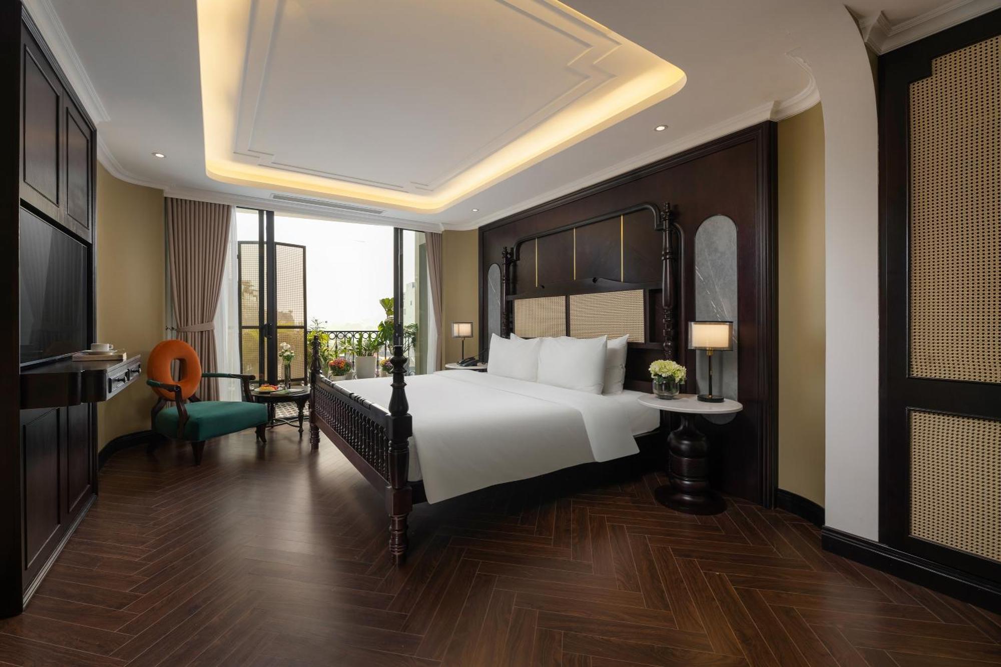 May De Ville Crown Hotel Hanoi Kültér fotó Deluxe Suite